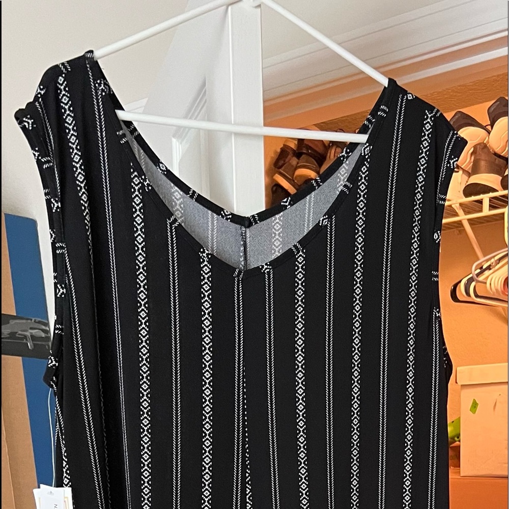 Lularoe Natalie jumpsuit 2xl black and white